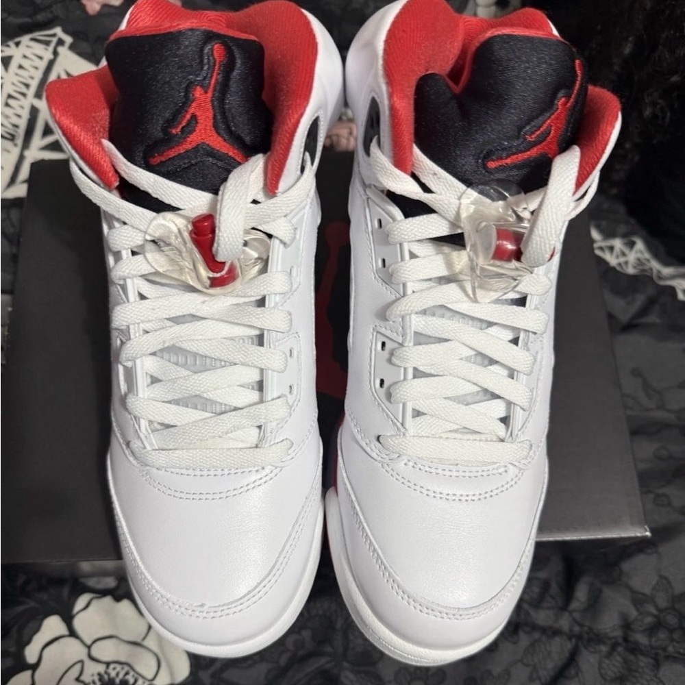 Jordan 5 “FIRE RED”